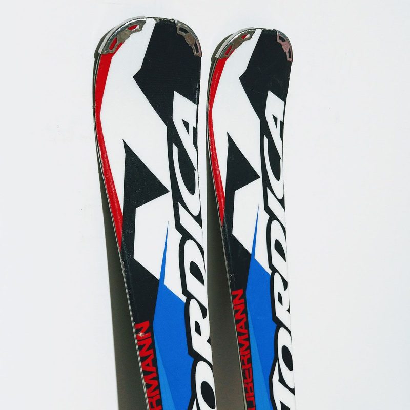 schiuri-nordica-dobermann-spitfire-carbon-2 schiuri-nordica-dobermann-spitfire-carbon-2