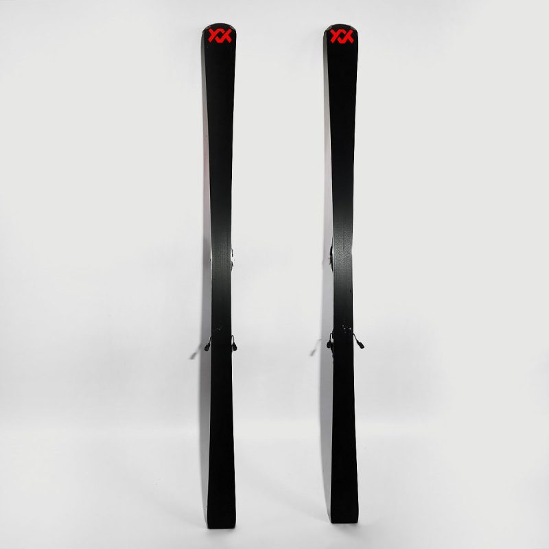 volkl-racetiger-gs18-2303