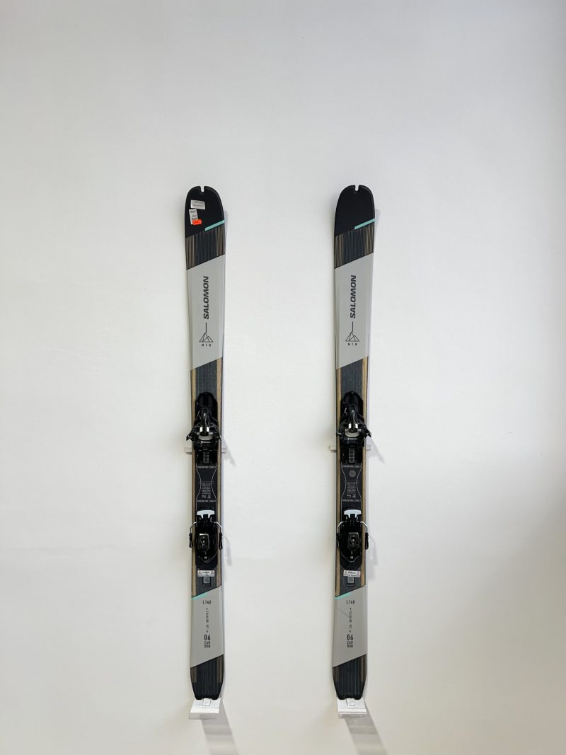 Schiuri Salomon Mtn 86 Carbon + Legături Marker Alpinist 10 Demo + Piei Foca Schiuri Salomon Mtn 86 Carbon + Legături Marker Alpinist 10 Demo + Piei Foca